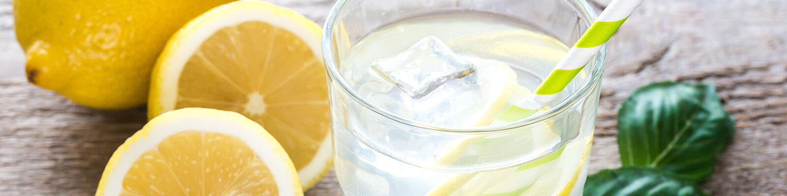 5 Benefits Of Drinking Lemon Water In The Morning
