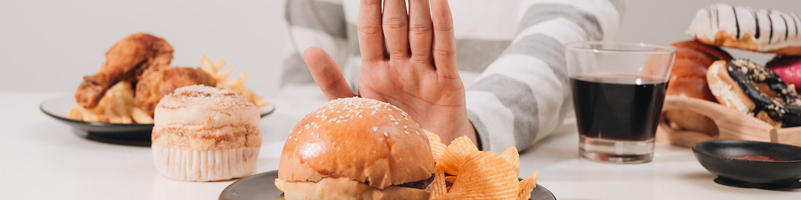Angular Cheilitis: 5 Foods To Avoid With Dry Cracked Lips